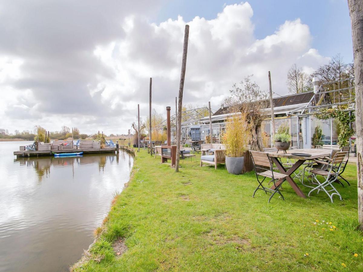 Lovely Bungalow In Noordwijkerhout With Garden Exterior photo